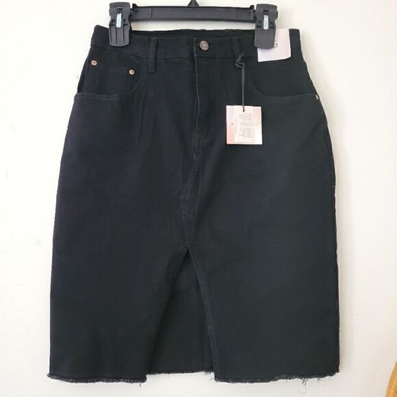 Happily Grey Black Denim/Jean Mini Skirt Front Slit NWT 7/27 - Picture 1 of 11